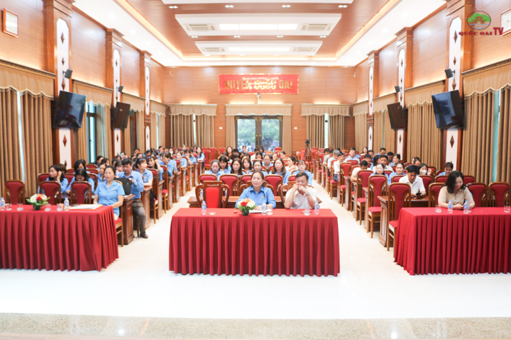 Liên đoàn lao động huyện Quốc Oai sơ kết phong trào CNVCLĐ 6 tháng đầu năm 2025: Nhiều hoạt động thiết thực, lan tỏa sâu rộng- Ảnh 2.