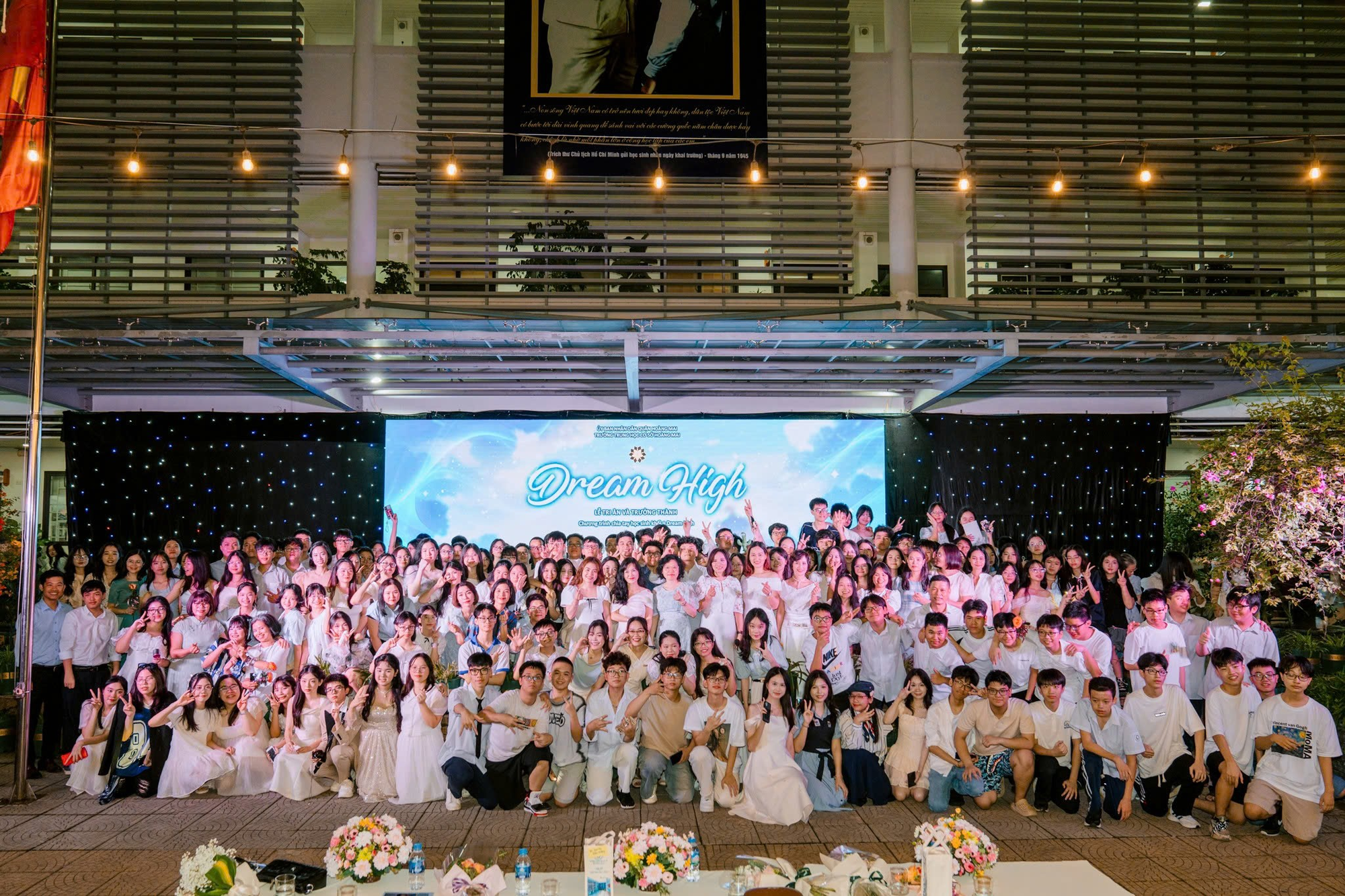 Lễ tri ân và trưởng thành cho học sinh khối 9 – “Dream high” đầy xúc động và lắng đọng tại trường THCS Hoàng Mai- Ảnh 3.