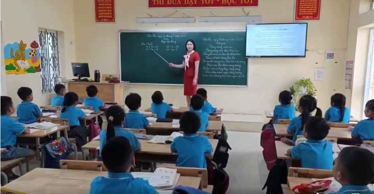 C:\Users\Admin\Desktop\HUYỆN ỦY - UBND HUYỆN\MỚI\TH TRung Tú lớp học 2.jpg