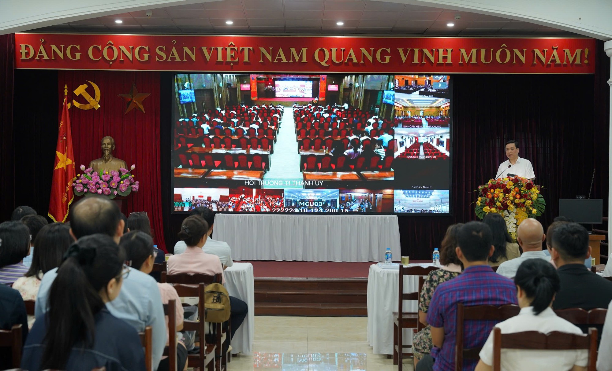 Phường Yên Hòa: Tiếp sóng Hội nghị trực tuyến tập huấn chuyên môn, nghiệp vụ cho cán bộ, công chức, viên chức thành phố vận hành thử nghiệm mô hình chính quyền địa phương hai cấp- Ảnh 2.