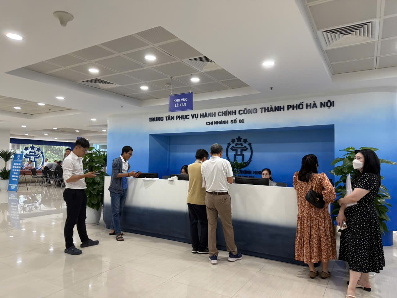 Triển khai Công điện số 90/CĐ-TTg của Thủ tướng Chính phủ: Công khai địa chỉ, danh mục TTHC và đường dây nóng trước 25/6/2025- Ảnh 2.