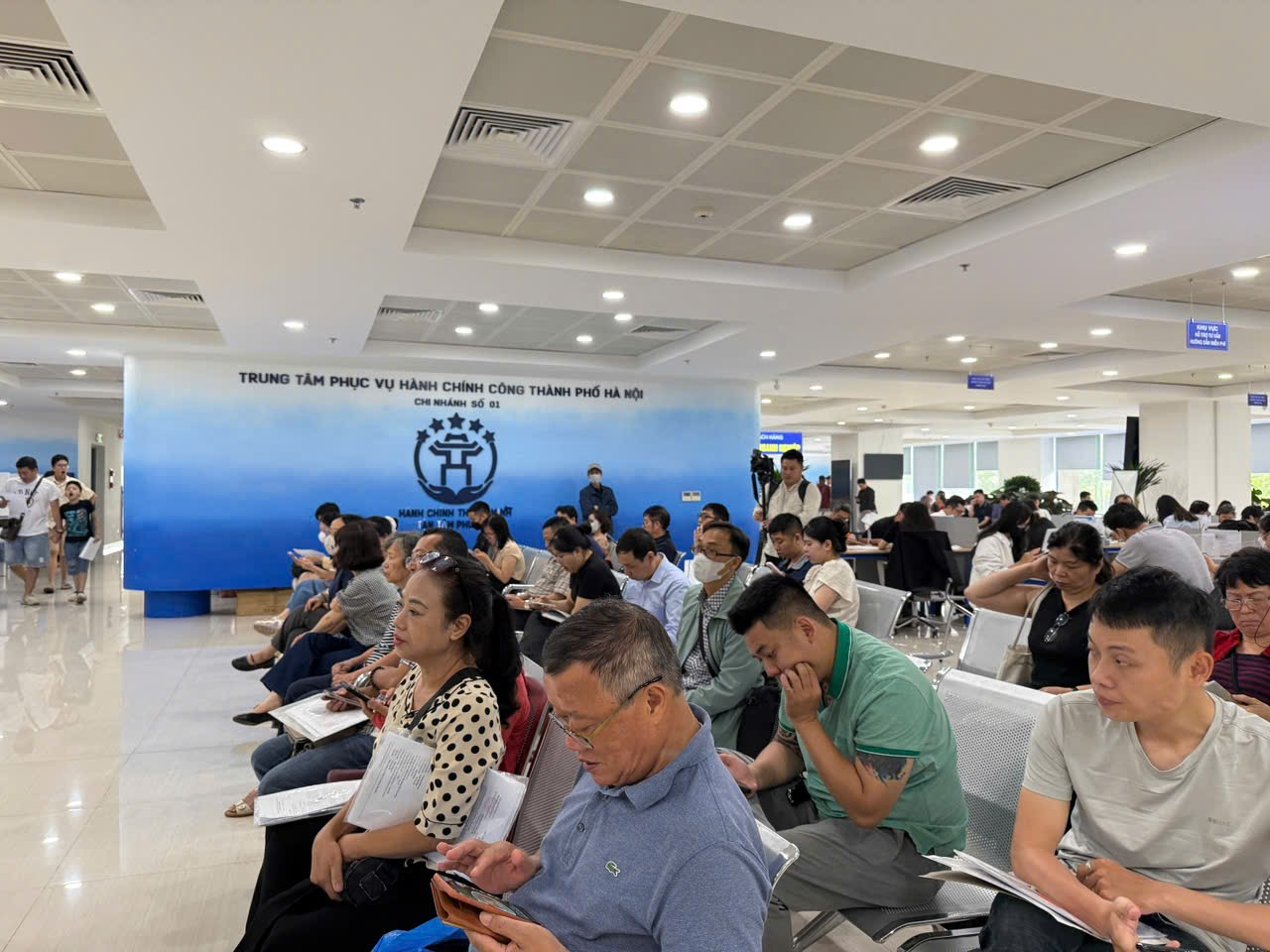 Triển khai Công điện số 90/CĐ-TTg của Thủ tướng Chính phủ: Công khai địa chỉ, danh mục TTHC và đường dây nóng trước 25/6/2025- Ảnh 3.