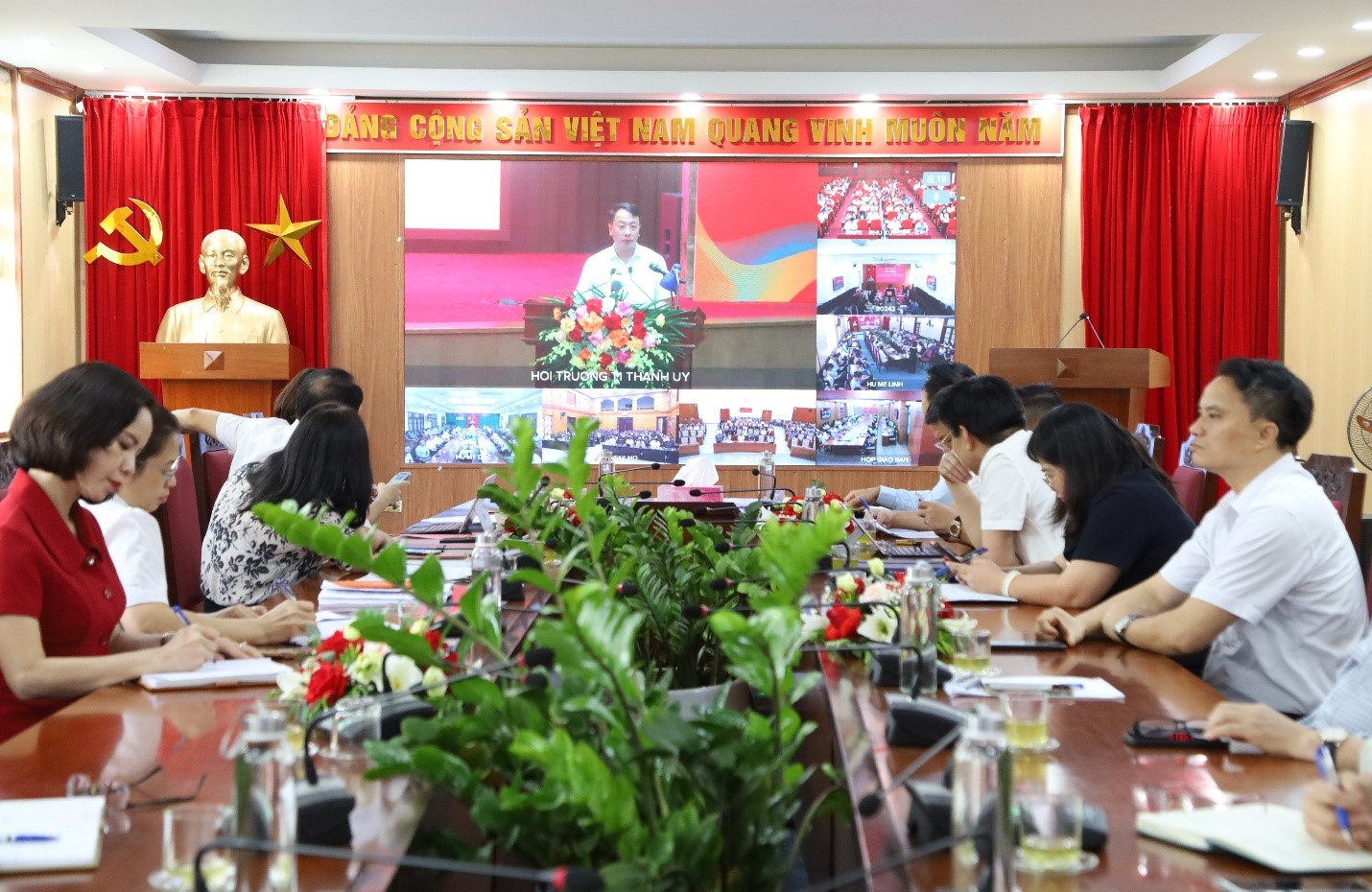 Xã Quang Minh tham dự hội nghị tập huấn của thành phố về vận hành thử nghiệm mô hình chính quyền địa phương 2 cấp- Ảnh 2.
