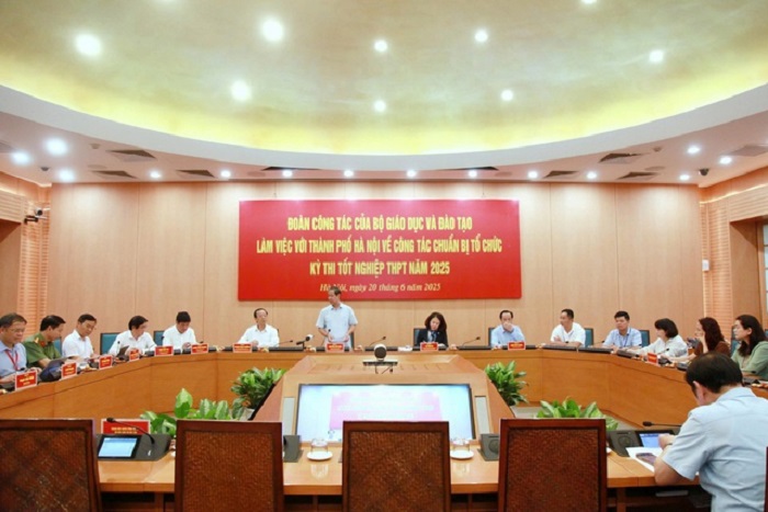 Hà Nội chuẩn bị nghiêm túc, chu đáo, kỹ lưỡng Kỳ thi tốt nghiệp THPT năm 2025- Ảnh 2.