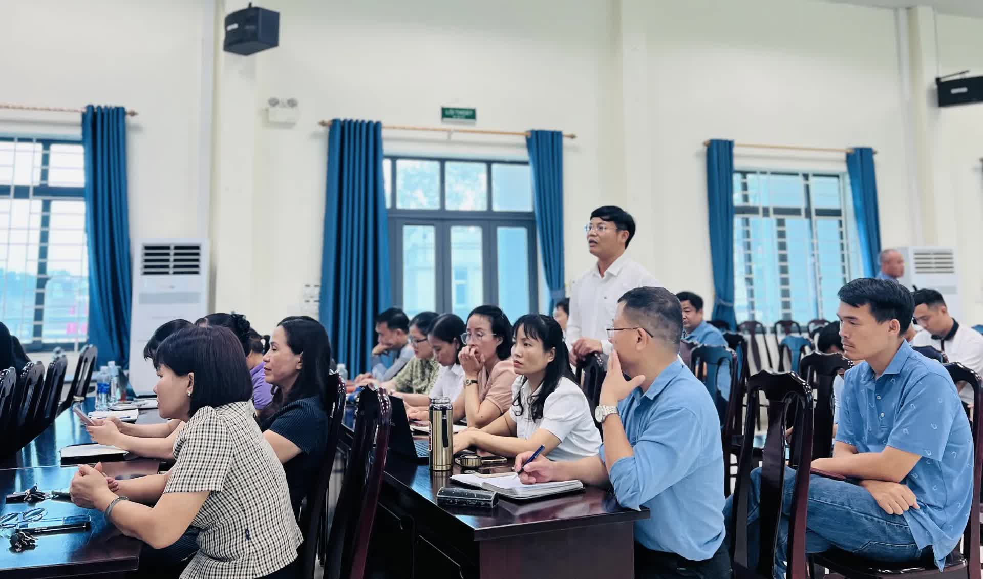 UBND xã Tam Hưng mới triển khai các nhiệm vụ trọng tâm của chính quyền 2 cấp- Ảnh 2.
