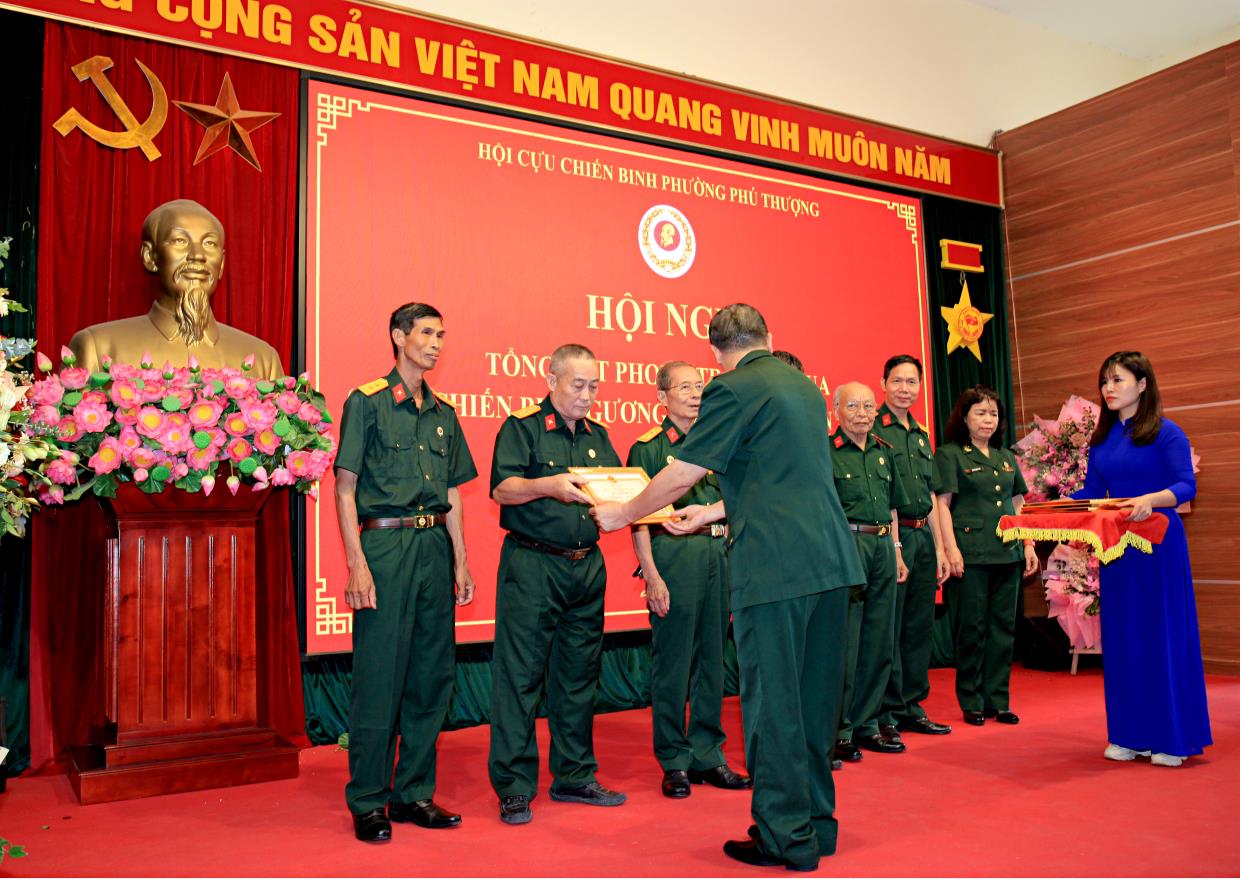 HỘI CCB PHƯỜNG PHÚ THƯỢNG ( QUẬN TÂY HỒ): PHONG TRÀO THI ĐUA THỰC SỰ LÀ ĐỘNG LỰC MẠNH, GÓP PHẦN THỰC HIỆN HIỆU QUẢ CÁC NHIỆM VỤ- Ảnh 7.