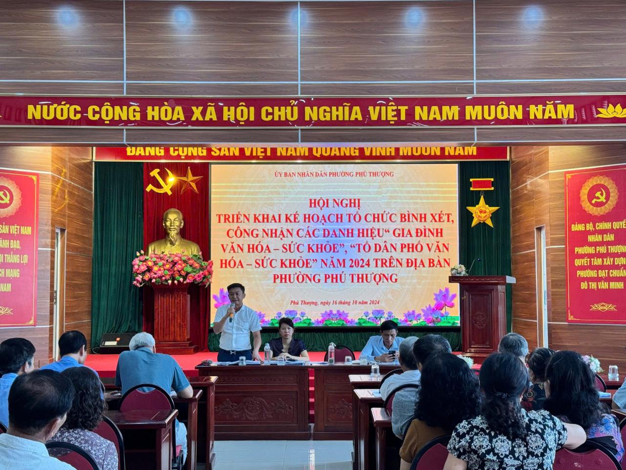 HỘI NGHỊ TRIỂN KHAI KẾ HOẠCH BÌNH XÉT, CÔNG NHẬN CÁC DANH HIỆU “GIA ĐÌNH VĂN HÓA - SỨC KHỎE”, “TỔ DÂN PHỐ VĂN HÓA - SỨC KHỎE” NĂM 2024 TRÊN ĐỊA BÀN PHƯỜNG PHÚ THƯỢNG- Ảnh 1.