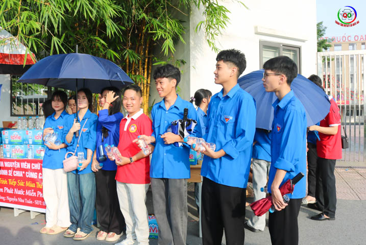 Gần 3.000 thí sinh huyện Quốc Oai bước vào thi tốt nghiệp THPT thuận lợi- Ảnh 4.