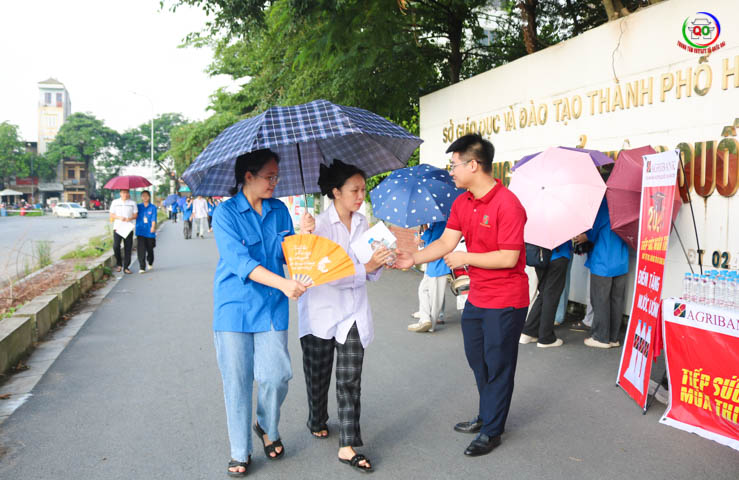 Gần 3.000 thí sinh huyện Quốc Oai bước vào thi tốt nghiệp THPT thuận lợi- Ảnh 12.