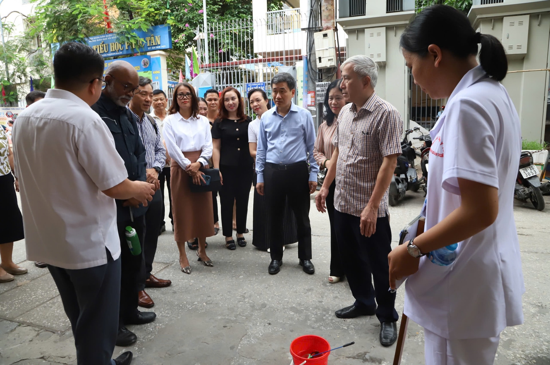 Hoàn Kiếm: Tổ chức tổng vệ sinh phòng, chống dịch sốt xuất huyết- Ảnh 1.