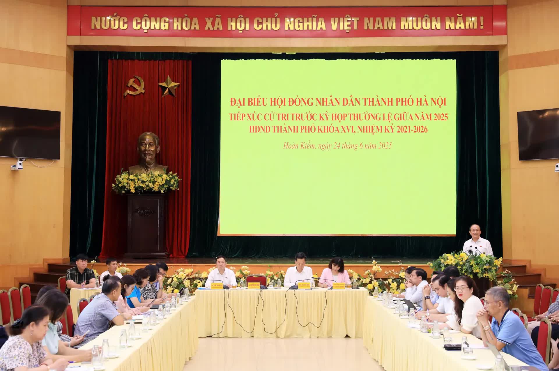 Cử tri quận Hoàn Kiếm mong muốn chính quyền mới kiến tạo, chủ động phục vụ người dân, doanh nghiệp- Ảnh 4.
