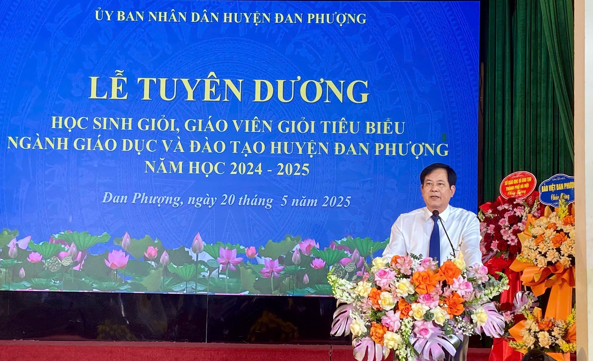 UBND huyện tuyên dương, khen thưởng học sinh Tiêu biểu năm học 2024-2025- Ảnh 3.