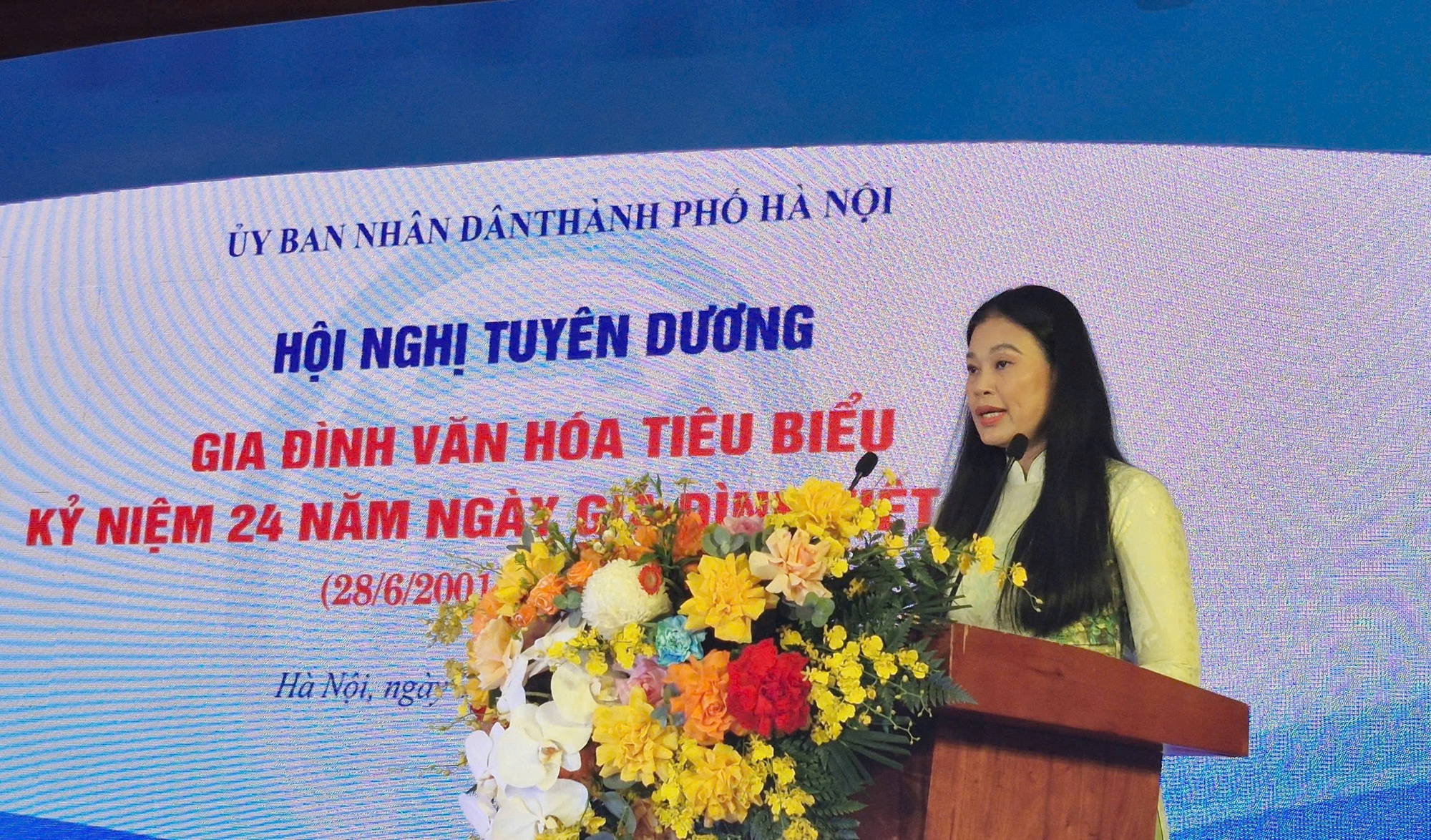 Hà Nội tuyên dương các Gia đình văn hóa tiêu biểu nhân Ngày Gia đình Việt Nam 28/6- Ảnh 2.