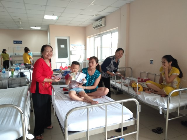 Tấm gương nhân ái của gia đình và xã hội- Ảnh 2.
