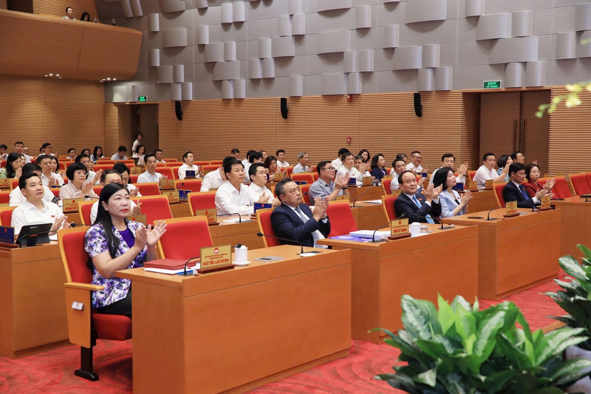 Kỳ họp thứ 24 HĐND thành phố Hà Nội:Quyết định các nội dung để vận hành mô hình chính quyền địa phương hai cấp- Ảnh 1.