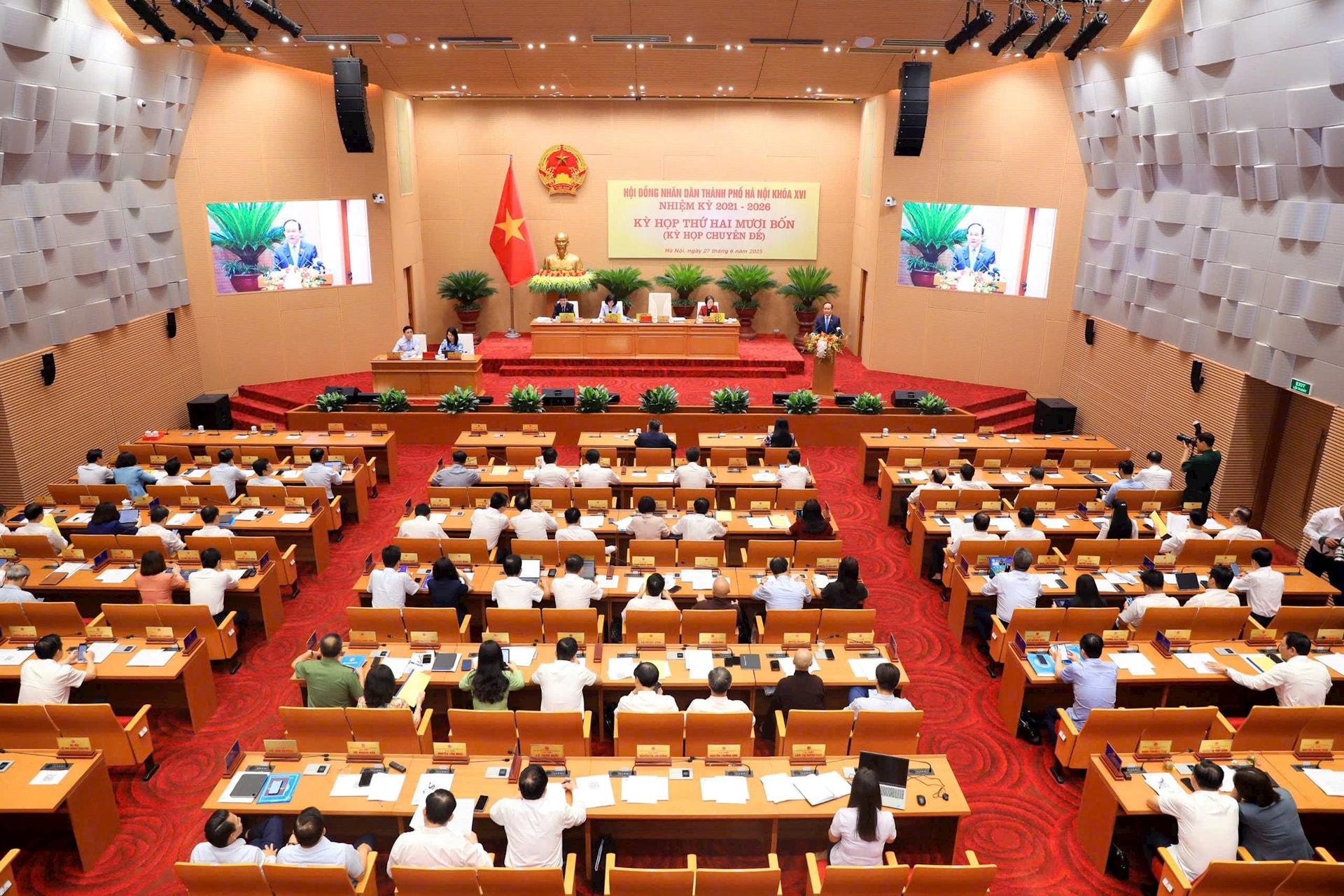 Kỳ họp thứ 24 HĐND thành phố Hà Nội:Quyết định các nội dung để vận hành mô hình chính quyền địa phương hai cấp- Ảnh 3.