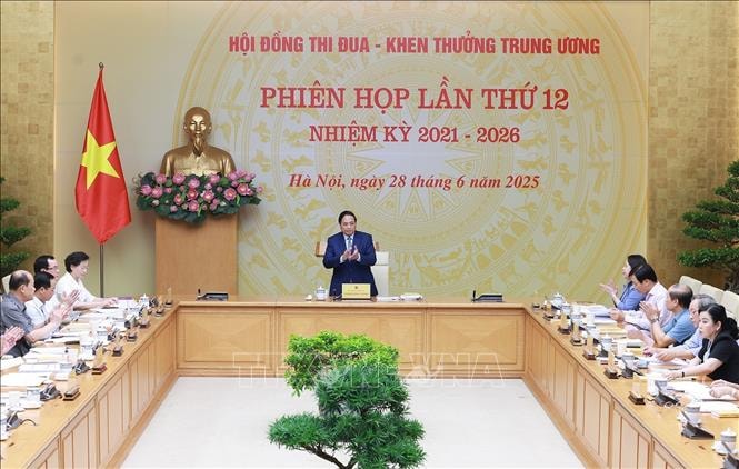 Thủ tướng: Các phong trào thi đua góp phần thực hiện thắng lợi các nhiệm vụ chính trị- Ảnh 1.