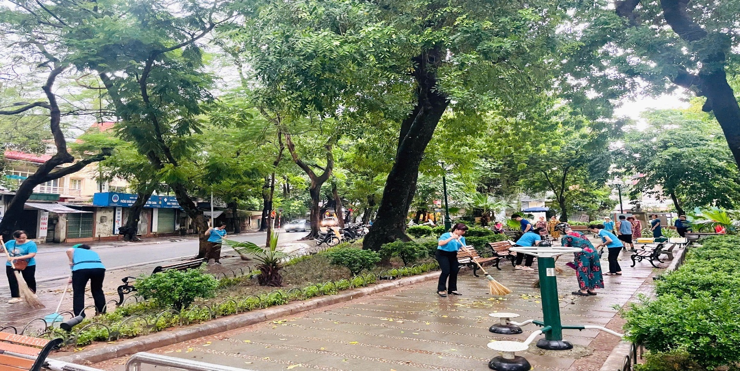 RA QUÂN VỆ SINH MÔI TRƯỜNG- Ảnh 3.