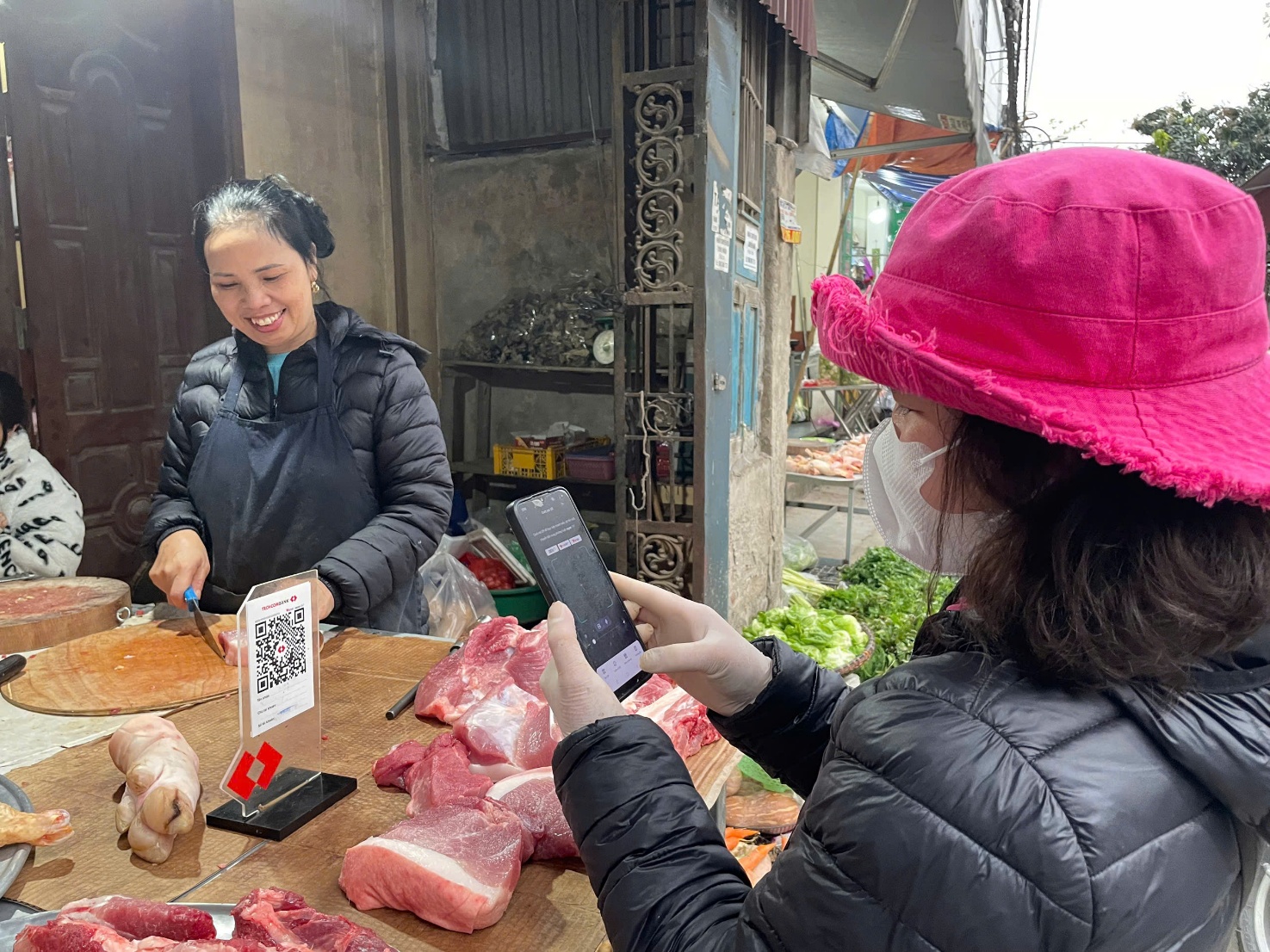 Xã Quang Minh nhân rộng mô hình chợ, tuyến phố thanh toán không dùng tiền mặt- Ảnh 1.