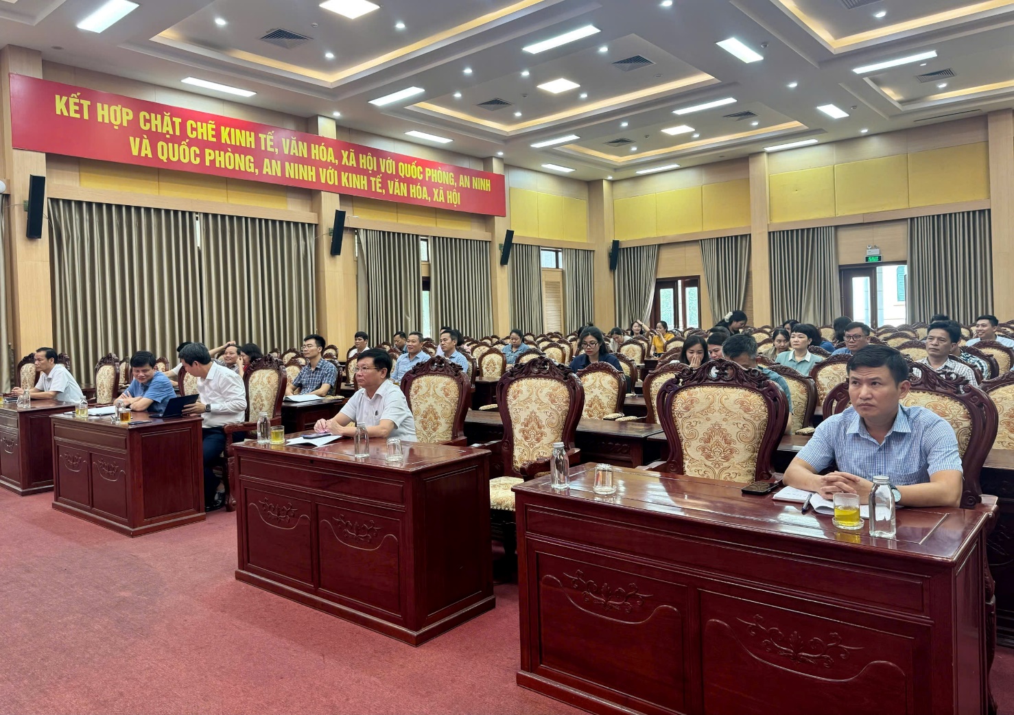Xã Hoài Đức (mới) dự hội nghị sơ kết rút kinh nghiệm giai đoạn vận hành thử nghiệm mô hình chính quyền địa phương 2 cấp trên địa bàn do Thành uỷ tổ chức- Ảnh 1.