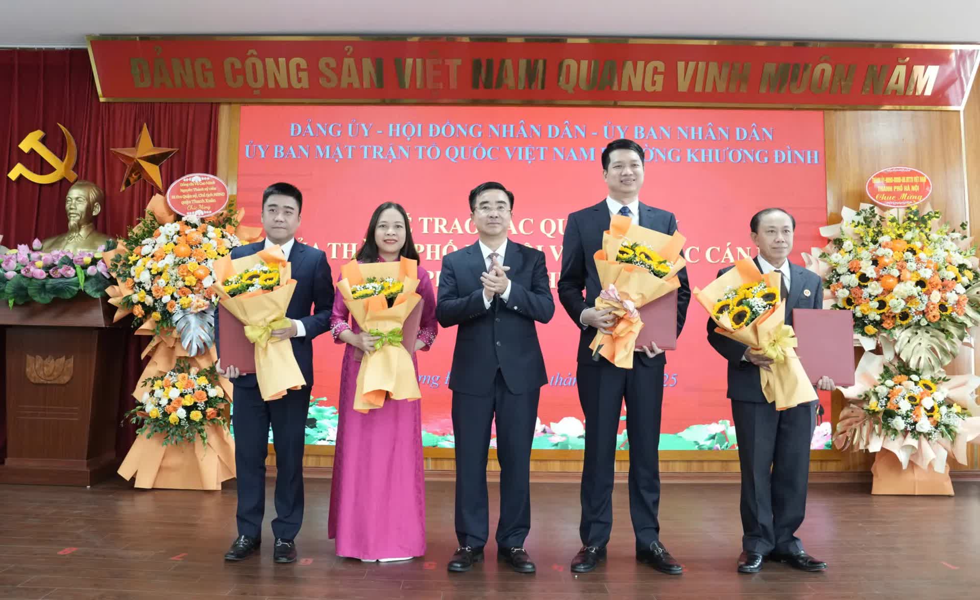 Đồng chí Võ Đăng Dũng giữ chức Bí thư Đảng ủy phường Khương Đình- Ảnh 4.