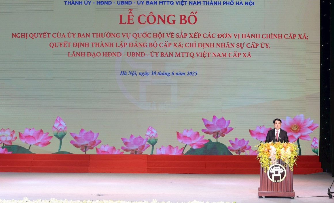 Hà Nội công bố các quyết định về tổ chức đơn vị hành chính và nhân sự chủ chốt 126 xã, phường- Ảnh 7.