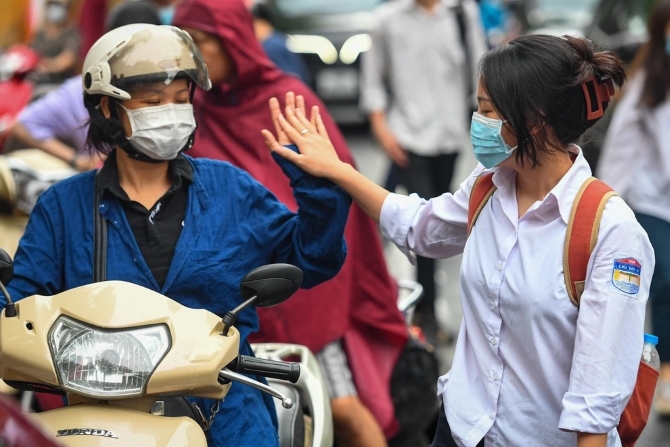 Phụ huynh cùng đồng hành, giữ gìn sức khỏe tinh thần cho con trong mùa thi- Ảnh 1.