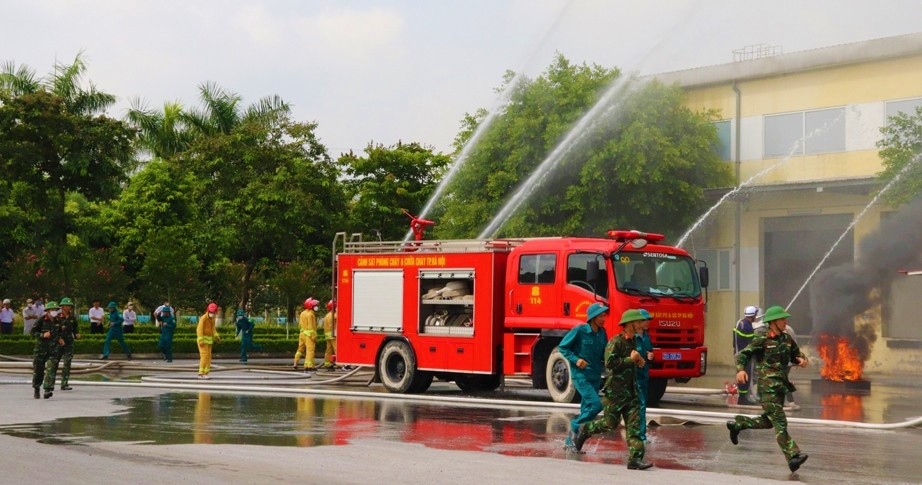 Hà Nội tổ chức khắc phục các hạn chế, thiếu sót trong công tác phòng cháy, chữa cháy và cứu nạn, cứu hộ.- Ảnh 4.