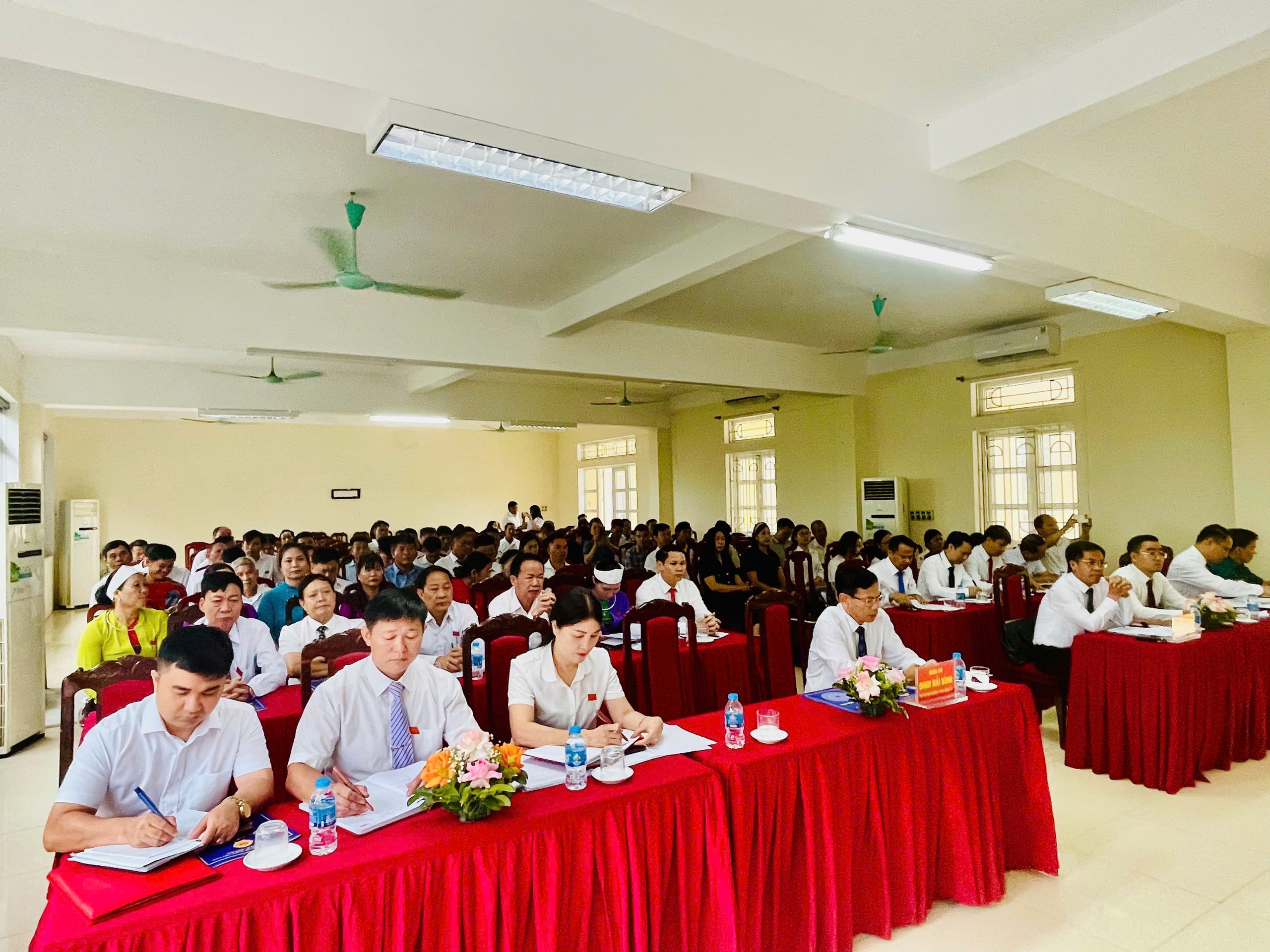 HỘI ĐỒNG NHÂN DÂN XÃ YÊN BÀI KHÓA XXI 
(NHIỆM KỲ 2021–2026) TỔ CHỨC KỲ HỌP THỨ NHẤT- Ảnh 3.