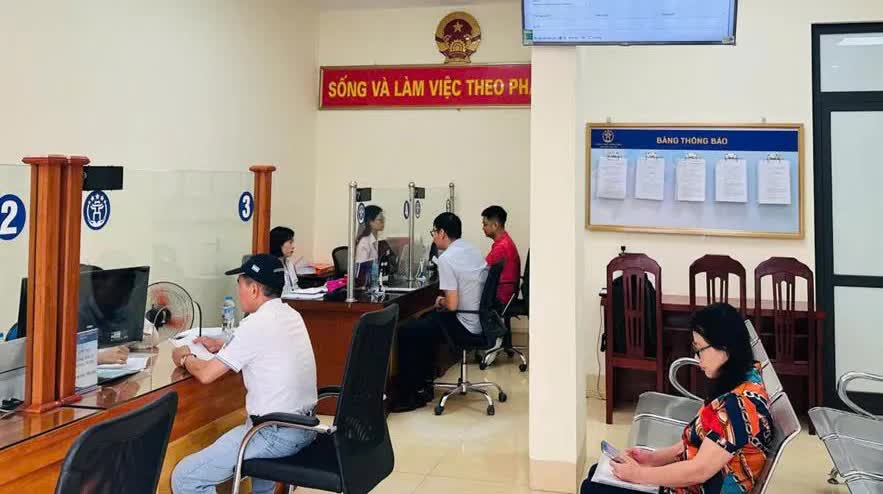 Phường Phương Liệt: vận hành thông suốt trong ngày đầu thực hiện chính quyền 2 cấp- Ảnh 6.