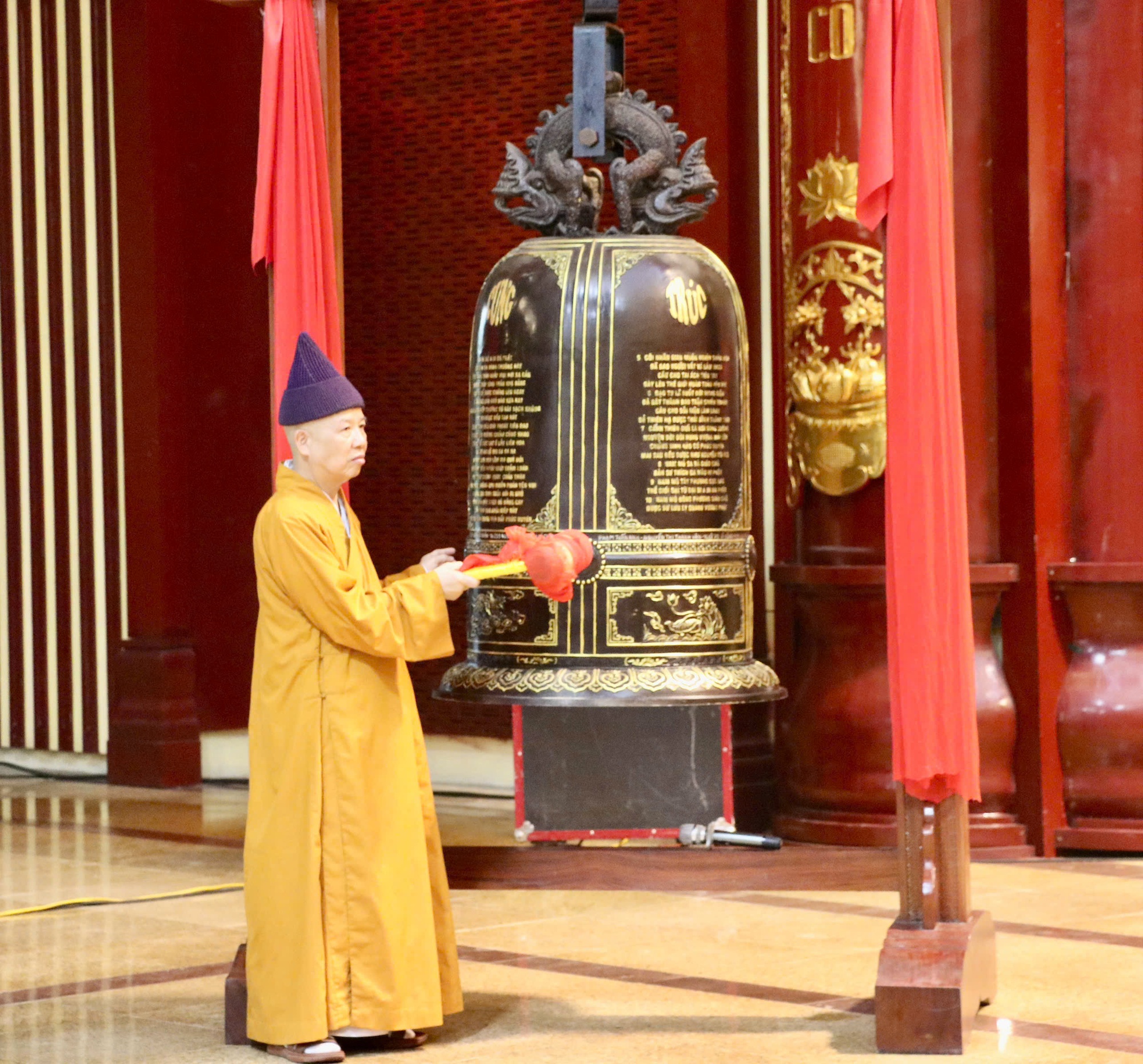 Hơn 18.000 ngôi chùa và tự viện cả nước đồng loạt 6h sáng cử chuông trống cầu quốc thái dân an- Ảnh 3.