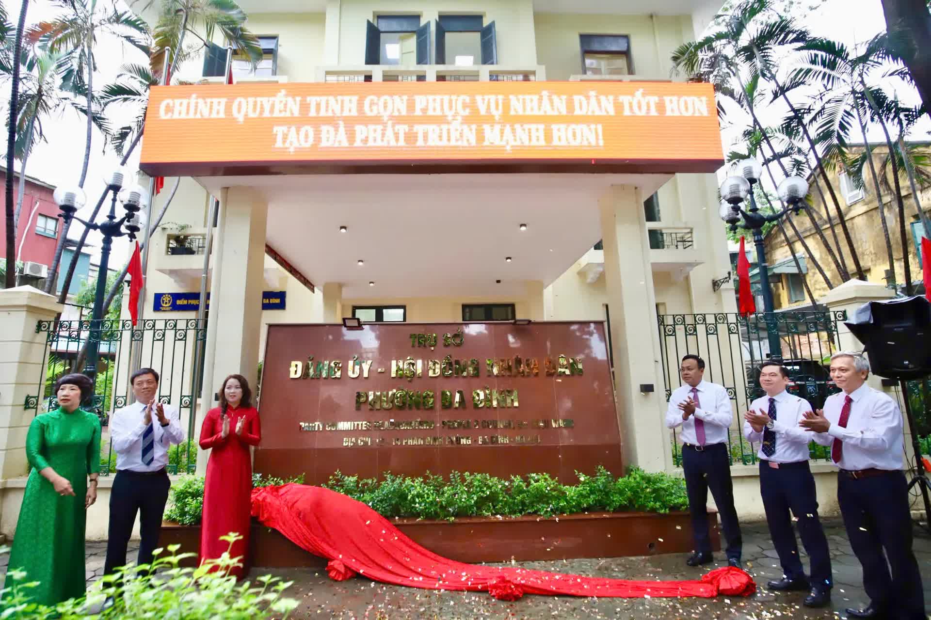 Ngày đầu vận hành chính quyền mới ở phường Ba Đình: hoạt động thông suốt, không gián đoạn- Ảnh 6.