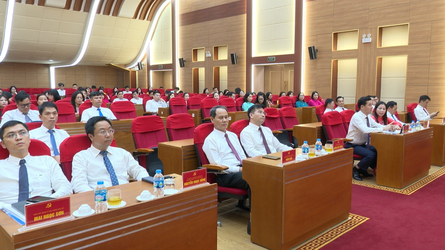 Xã Gia Lâm tổ chức công bố các quyết định về tổ chức bộ máy; công tác cán bộ, triển khai nhiệm vụ trọng tâm 6 tháng cuối năm 2025- Ảnh 1.