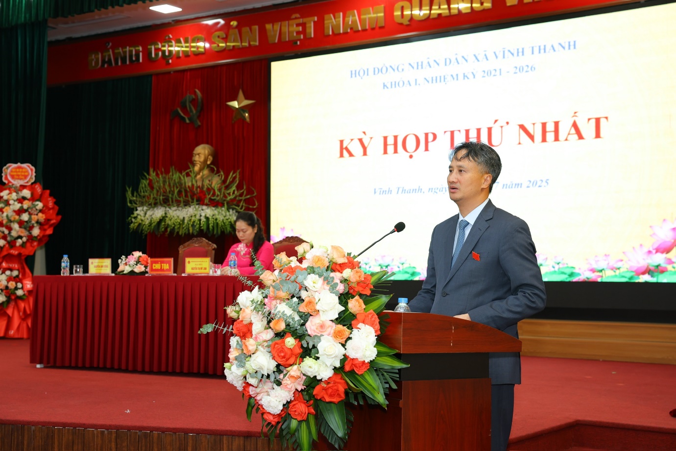 HĐND XÃ VĨNH THANH TỔ CHỨC KỲ HỌP THỨ NHẤT- Ảnh 2.