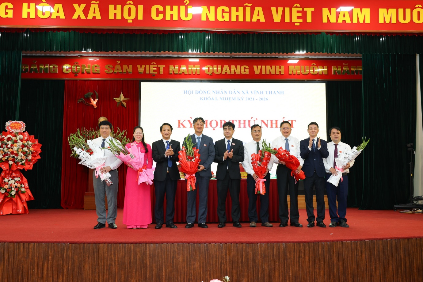 HĐND XÃ VĨNH THANH TỔ CHỨC KỲ HỌP THỨ NHẤT- Ảnh 3.