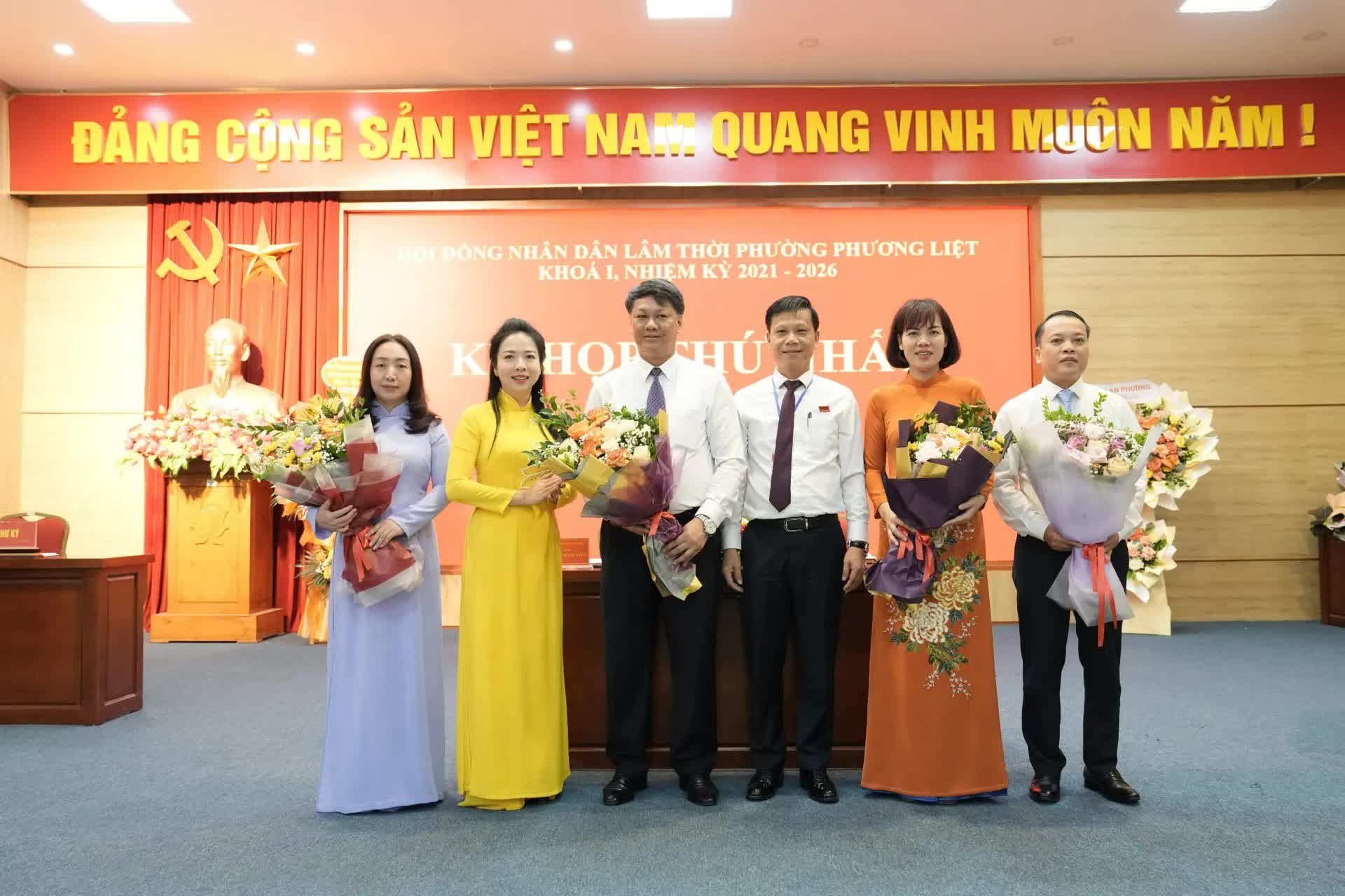 Phường Phương Liệt: vận hành thông suốt trong ngày đầu thực hiện chính quyền 2 cấp- Ảnh 2.