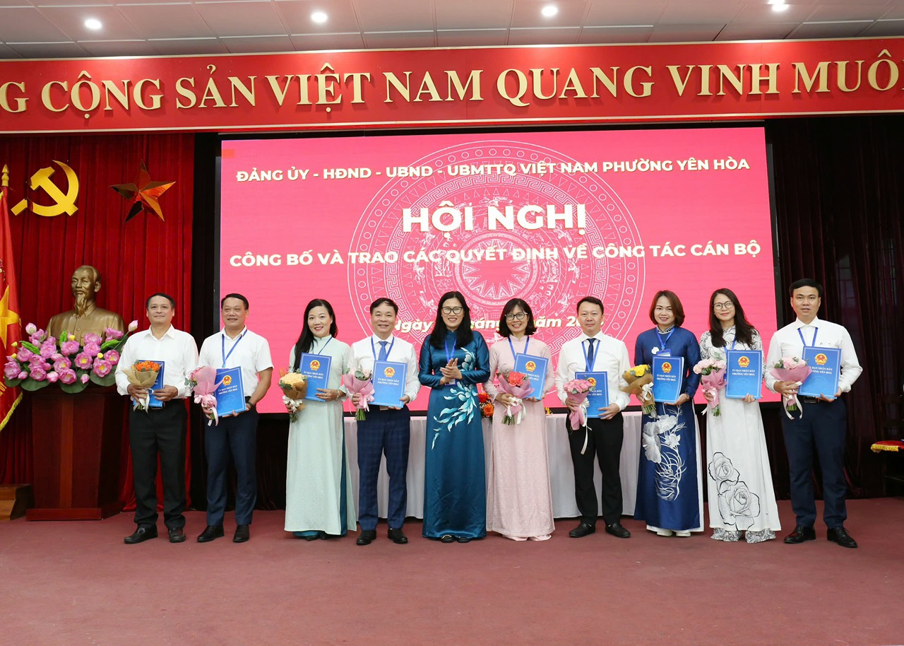 CHÙM ẢNH CÁC HOẠT ĐỘNG CỦA PHƯỜNG YÊN HÒA  TRIỂN KHAI THỰC HIỆN THEO MÔ HÌNH CHÍNH QUYỀN ĐỊA PHƯƠNG HAI CẤP- Ảnh 10.