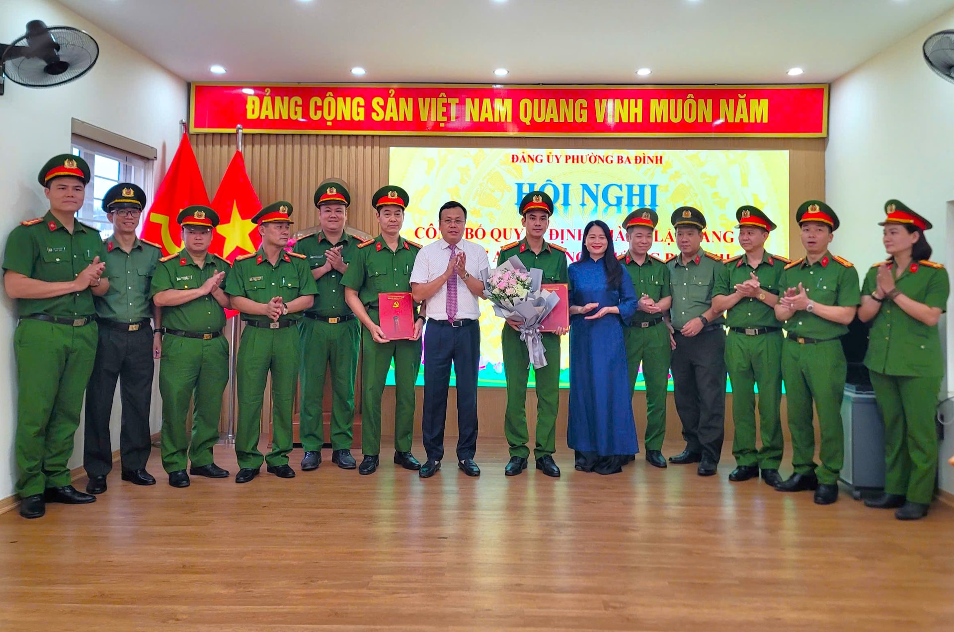 Đảng ủy phường Ba Đình thành lập 4 đảng bộ, chi bộ trực thuộc- Ảnh 3.