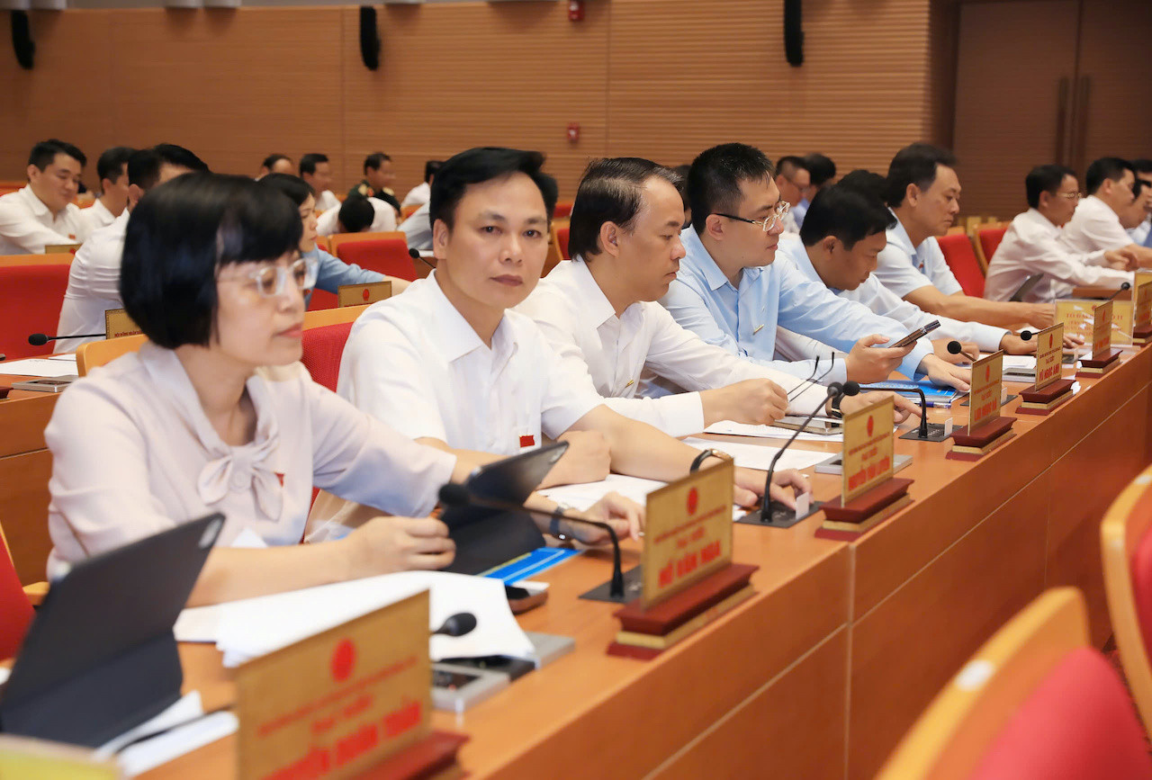 Hà Nội thông qua nghị quyết hỗ trợ bữa ăn bán trú cho học sinh tiểu học- Ảnh 1.