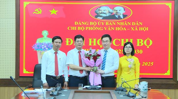 Đại hội chi bộ Phòng Văn hoá – Xã hội lần thứ I, nhiệm kỳ 2025-2030 thành công tốt đẹp- Ảnh 2.