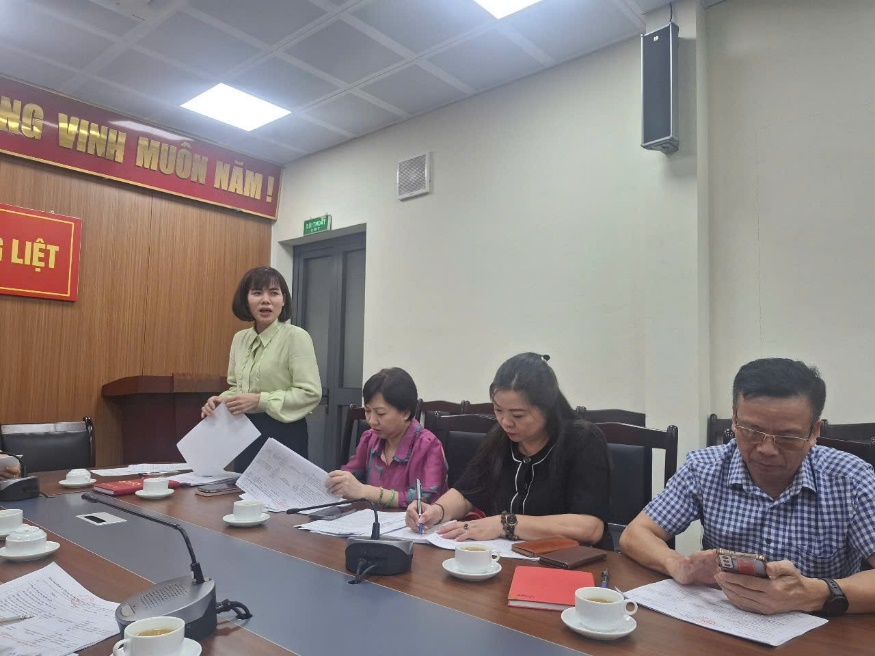 Họp Tiểu ban Tuyên truyền khánh tiết và Tổ chức phục vụ Đại hội Đảng bộ phường nhiệm kỳ 2025-2030- Ảnh 2.