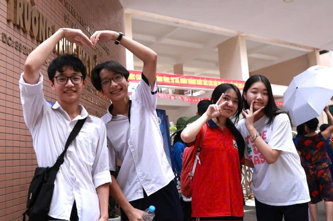 Người "truyền lửa" thầm lặng phía sau tập thể 9A2- Ảnh 2.