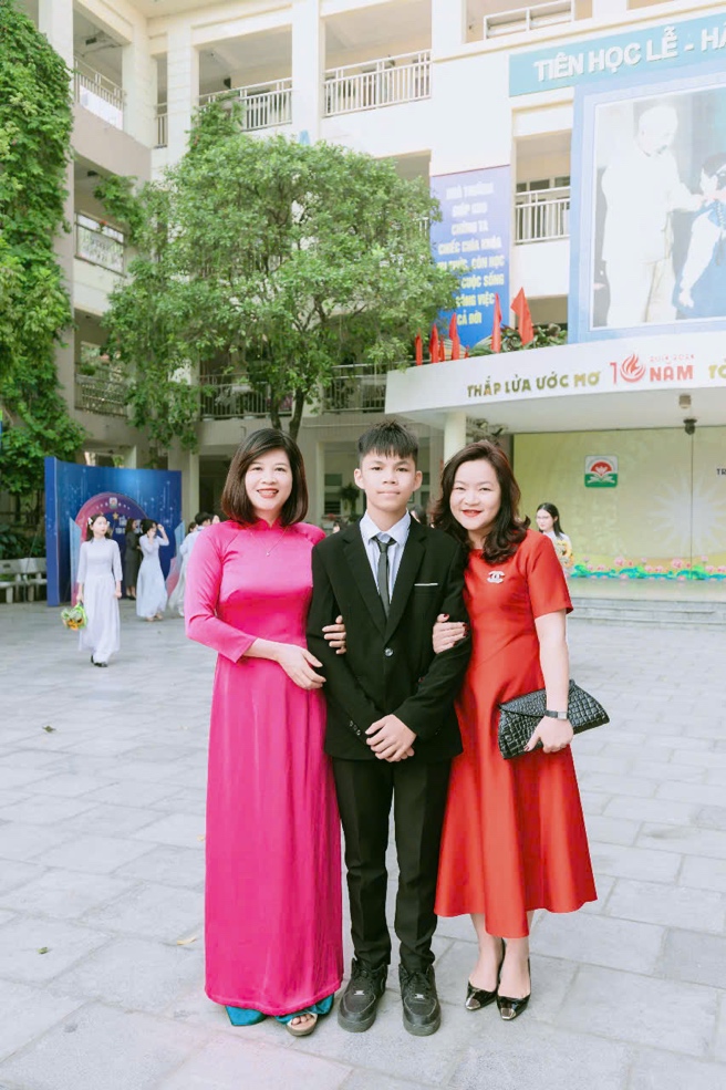 Người "truyền lửa" thầm lặng phía sau tập thể 9A2- Ảnh 3.