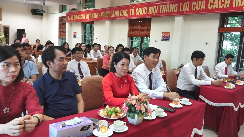 Xã Quảng Oai thành lập Trạm Y tế, công bố quyết định bổ nhiệm Lãnh đạo Trạm- Ảnh 1.