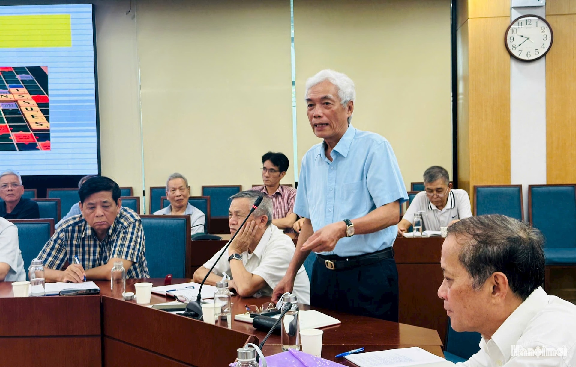Phường Ô Chợ Dừa giao ban với 50 Bí thư chi bộ khu dân cư- Ảnh 2.