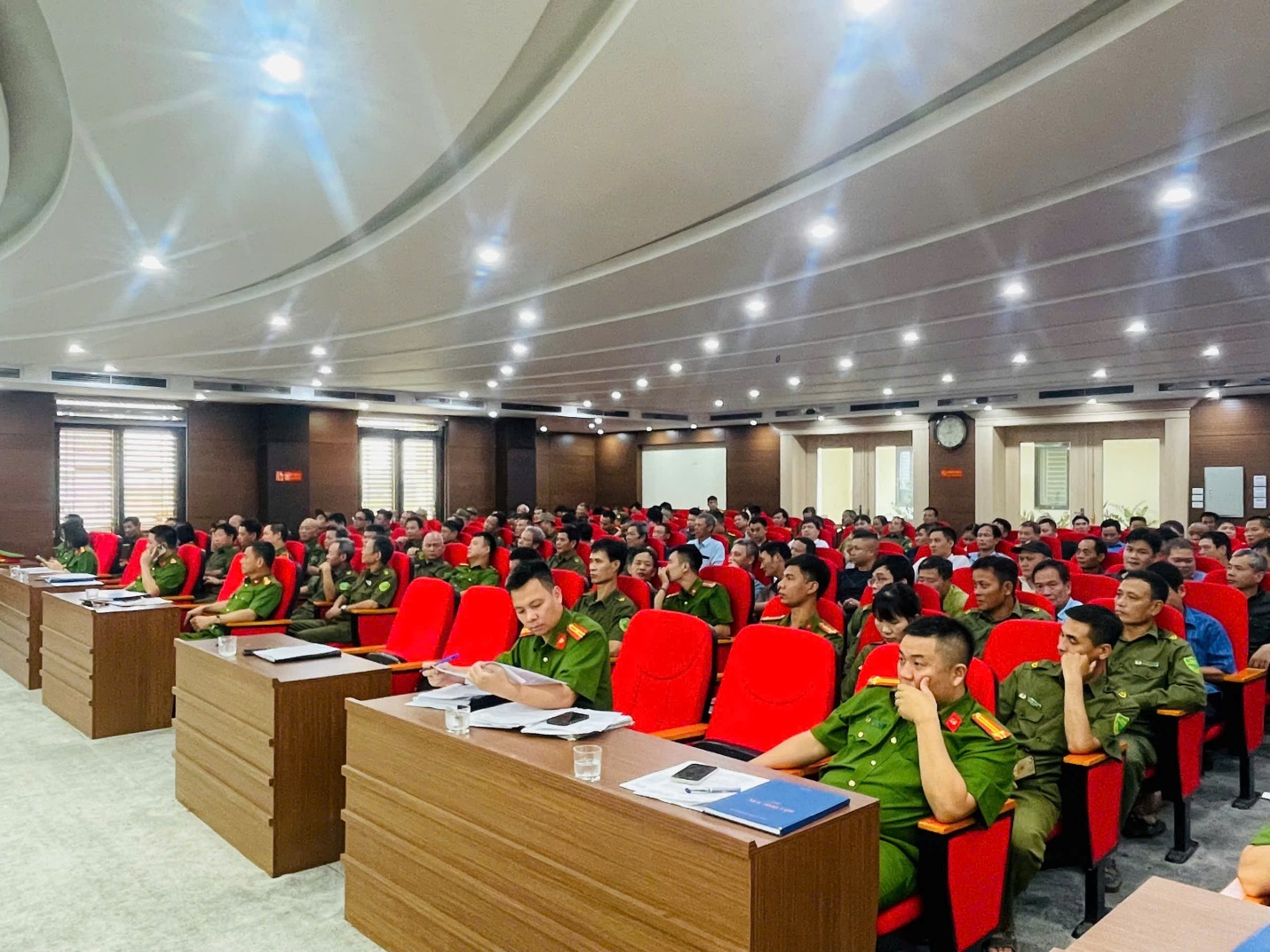 Công an xã Gia Lâm tổ chức hội nghị sơ kết 01 năm hoạt động và triển khai nhiệm vụ của lực lượng bảo vệ ANTT ở cơ sở- Ảnh 1.