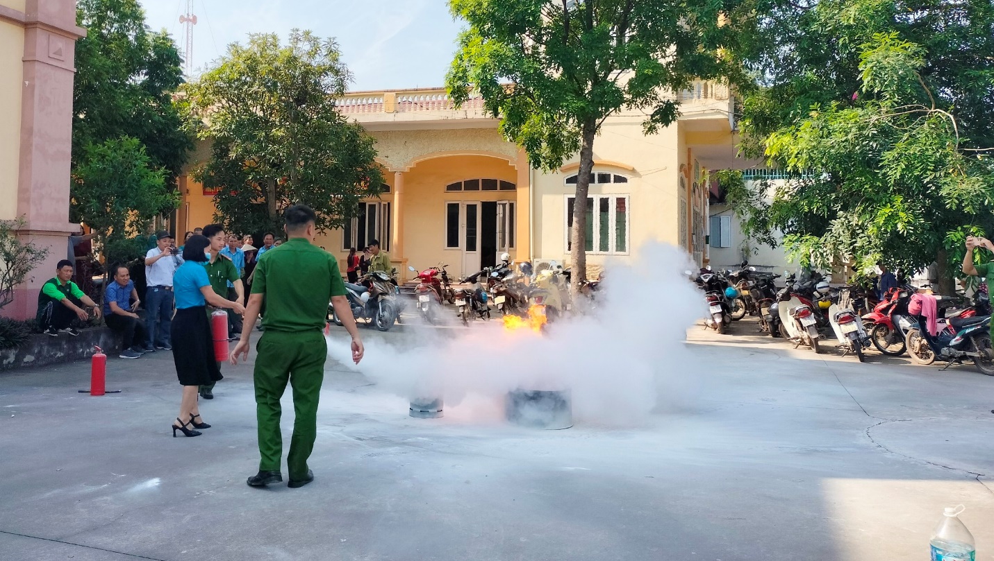 Bảo đảm trật tự đô thị, an toàn giao thông và phòng cháy chữa cháy vì cuộc sống bình yên của nhân dân- Ảnh 1.