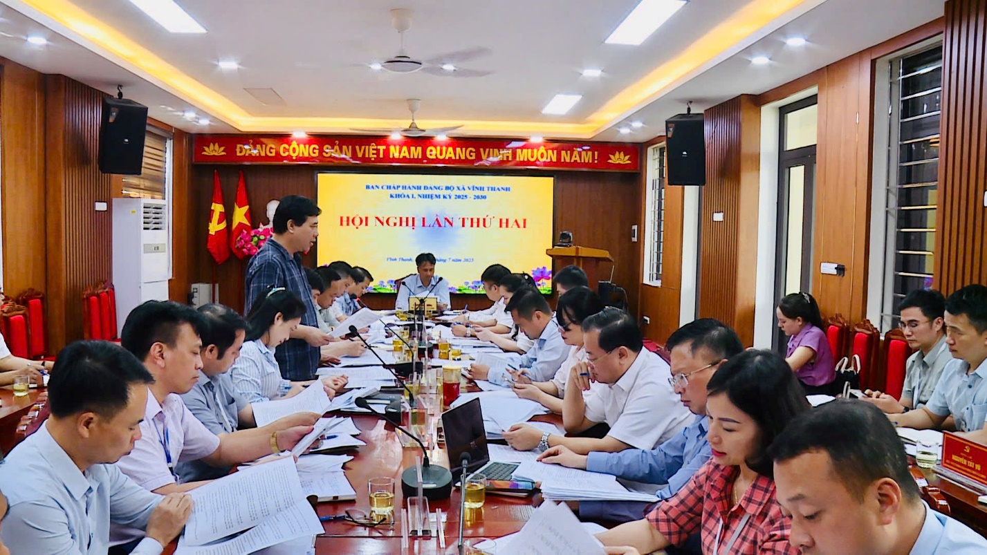 BCH Đảng bộ xã Vĩnh Thanh tổ chức Hội nghị lần thứ hai Ban chấp hành Đảng bộ xã khóa I, nhiệm kỳ 2025-2030- Ảnh 1.