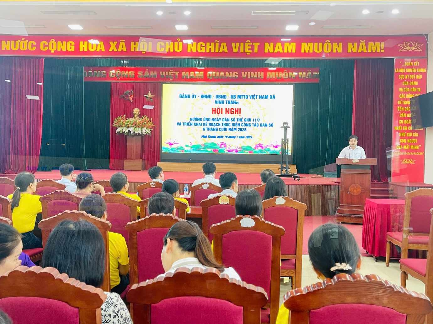 Xã Vĩnh Thanh tổ chức hội nghị hưởng ứng Ngày Dân số Thế giới 11/7, triển khai nhiệm vụ công tác dân số 6 tháng cuối năm 2025.- Ảnh 4.