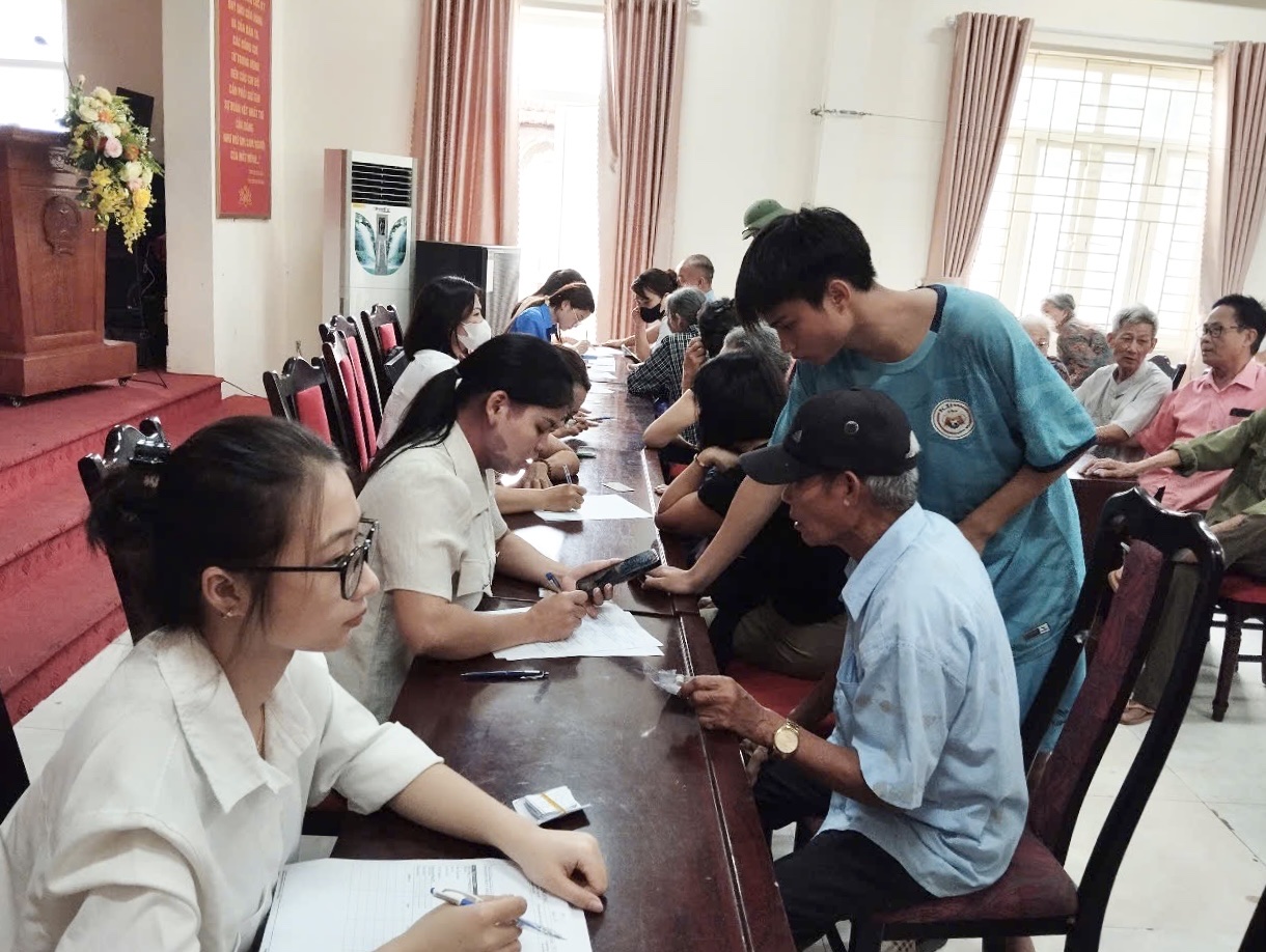 An Khánh triển khai hướng dẫn kê khai, tiếp nhận hồ sơ người cao tuổi hưởng trợ cấp hưu trí xã hội hằng tháng- Ảnh 1.